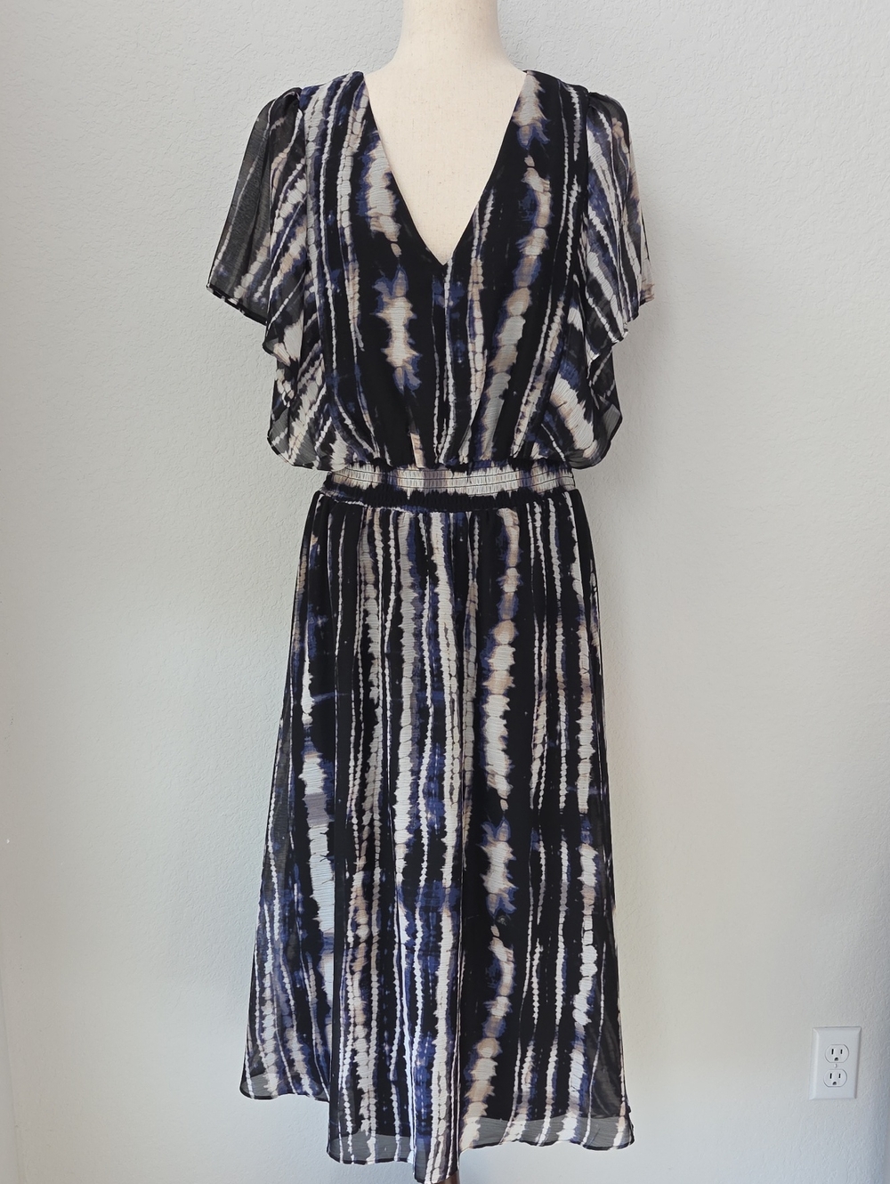 DKNY Navy, Black & White Tie-Dye V-Neck Midi Dress